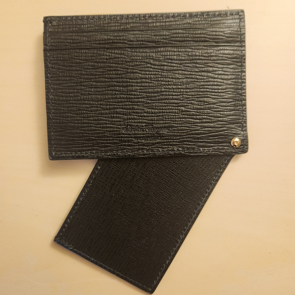 Salvatore Ferragamo card case new - Picture 7 of 7
